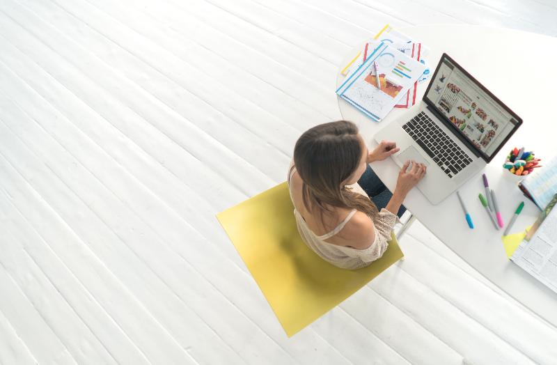 Czym charakteryzuje się telepraca czyli praca zdalna?