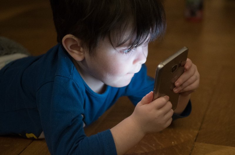 Dziecko a smartfon